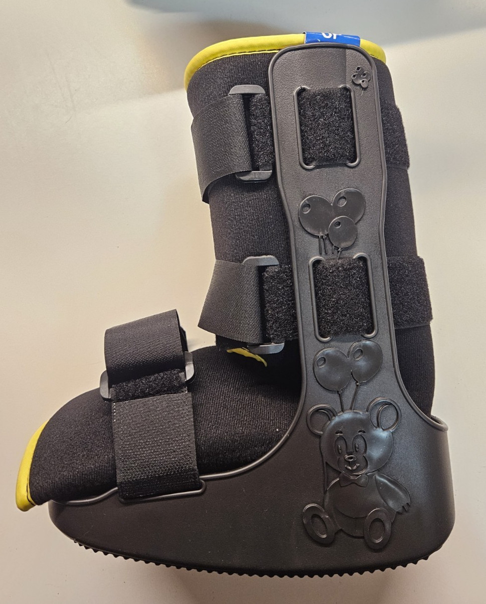 Pediatric Walking Boot Polymer LG