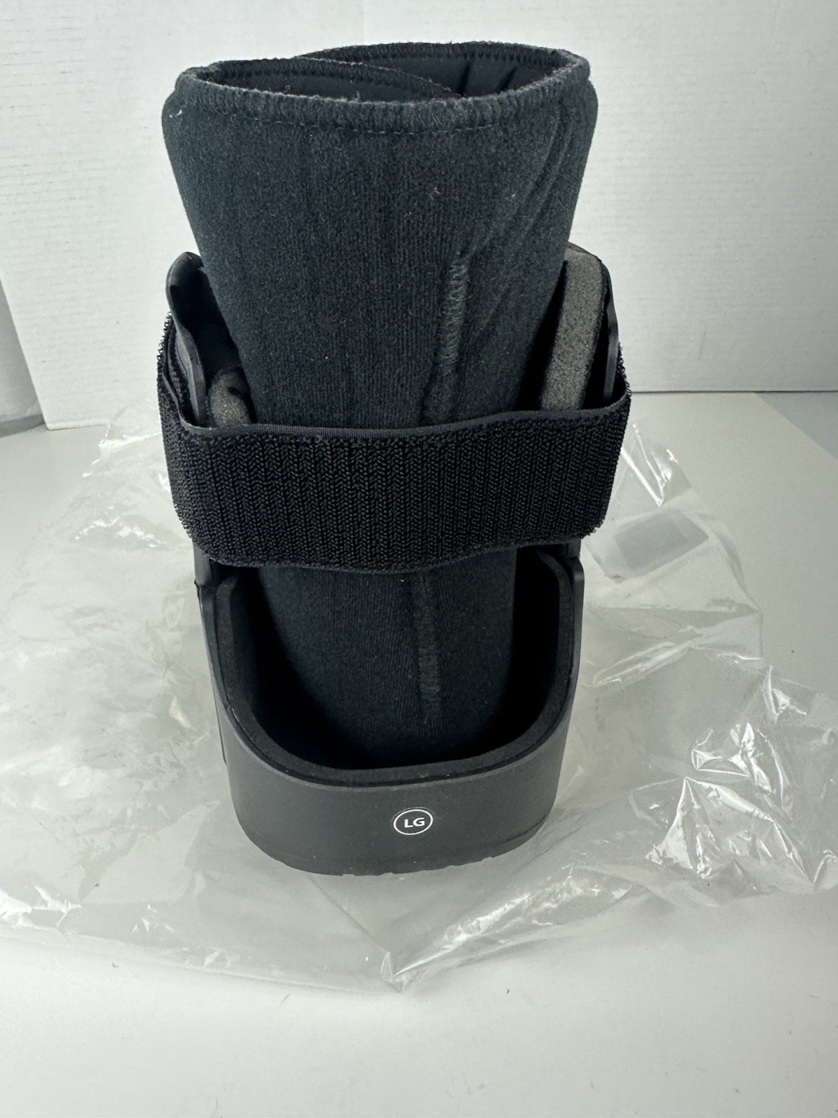NEW United Ortho USA14013 Short Cam Walker Fracture Boot, Large, Black