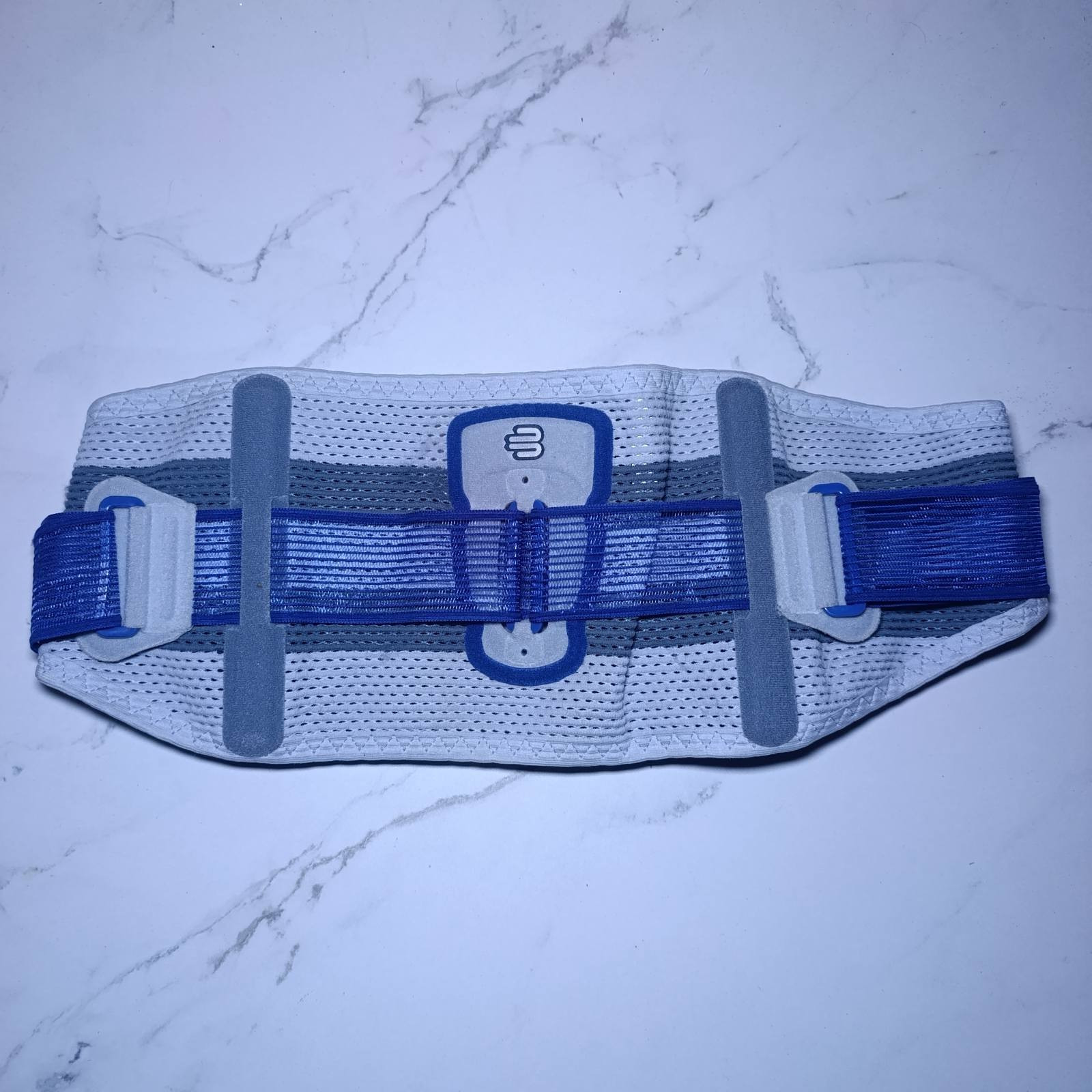 4 size SacroLoc Stabilizing pelvic orthosis relieving effect sacroiliac joints