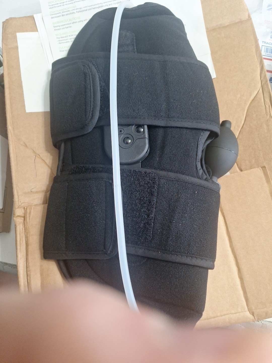 KNEE BRACE ADJUSTABLE MANAMED EZ ROM Gel Ice Compression Ice Packs EZR001 NEW J9