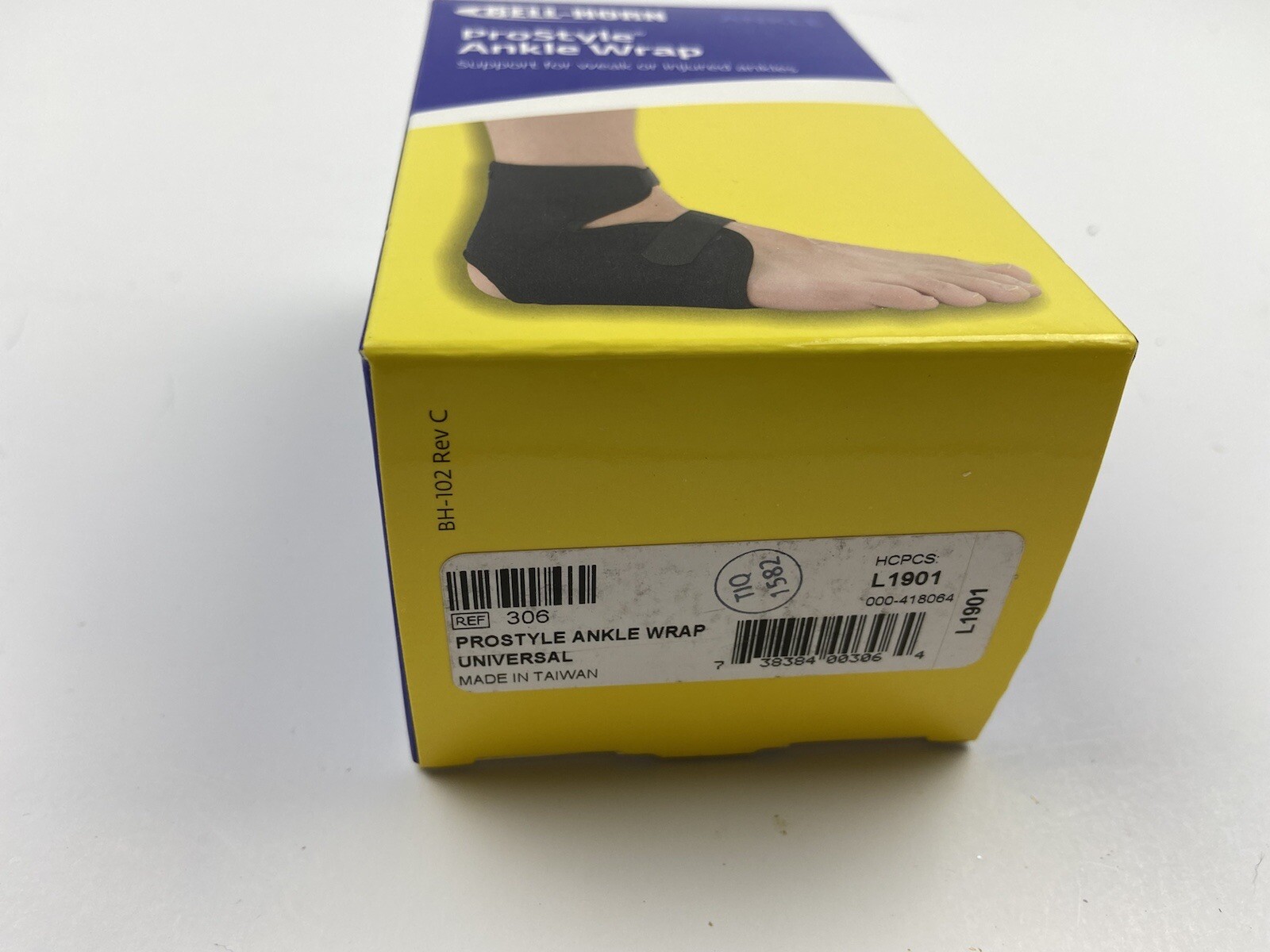 Bell-Horn ProStyle Ankle Wrap Universal Black Support for weak or injured ankles