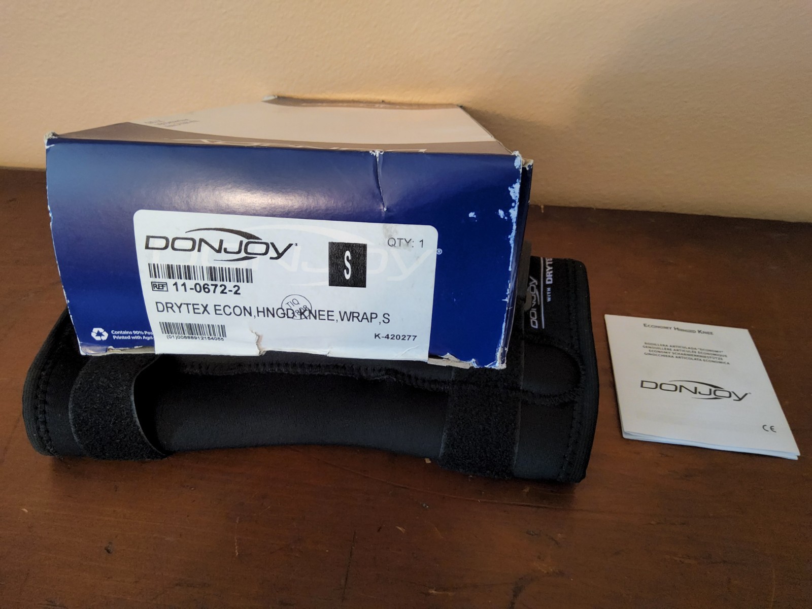 DONJOY DRYTEX – ECON Hinged Knee Wrap SMALL