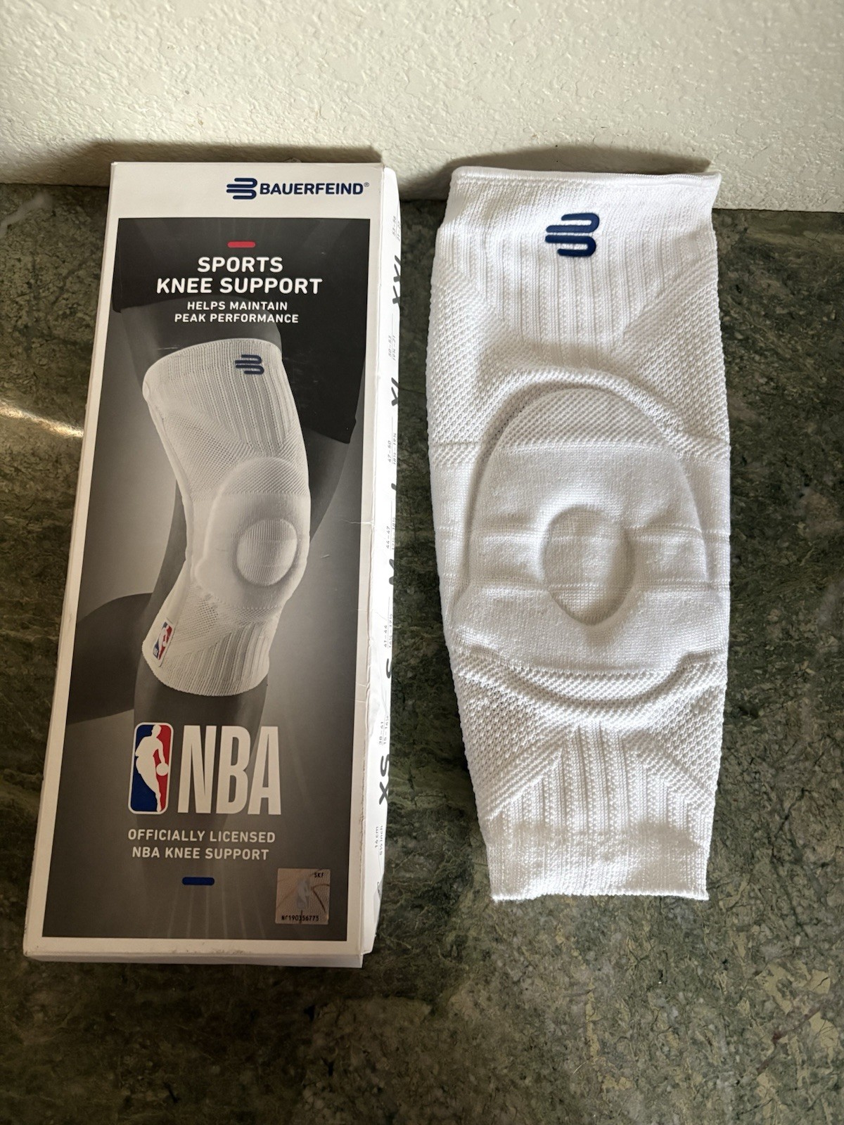 Bauerfeind Sports Knee Support NBA – White / Size Small – Open Box