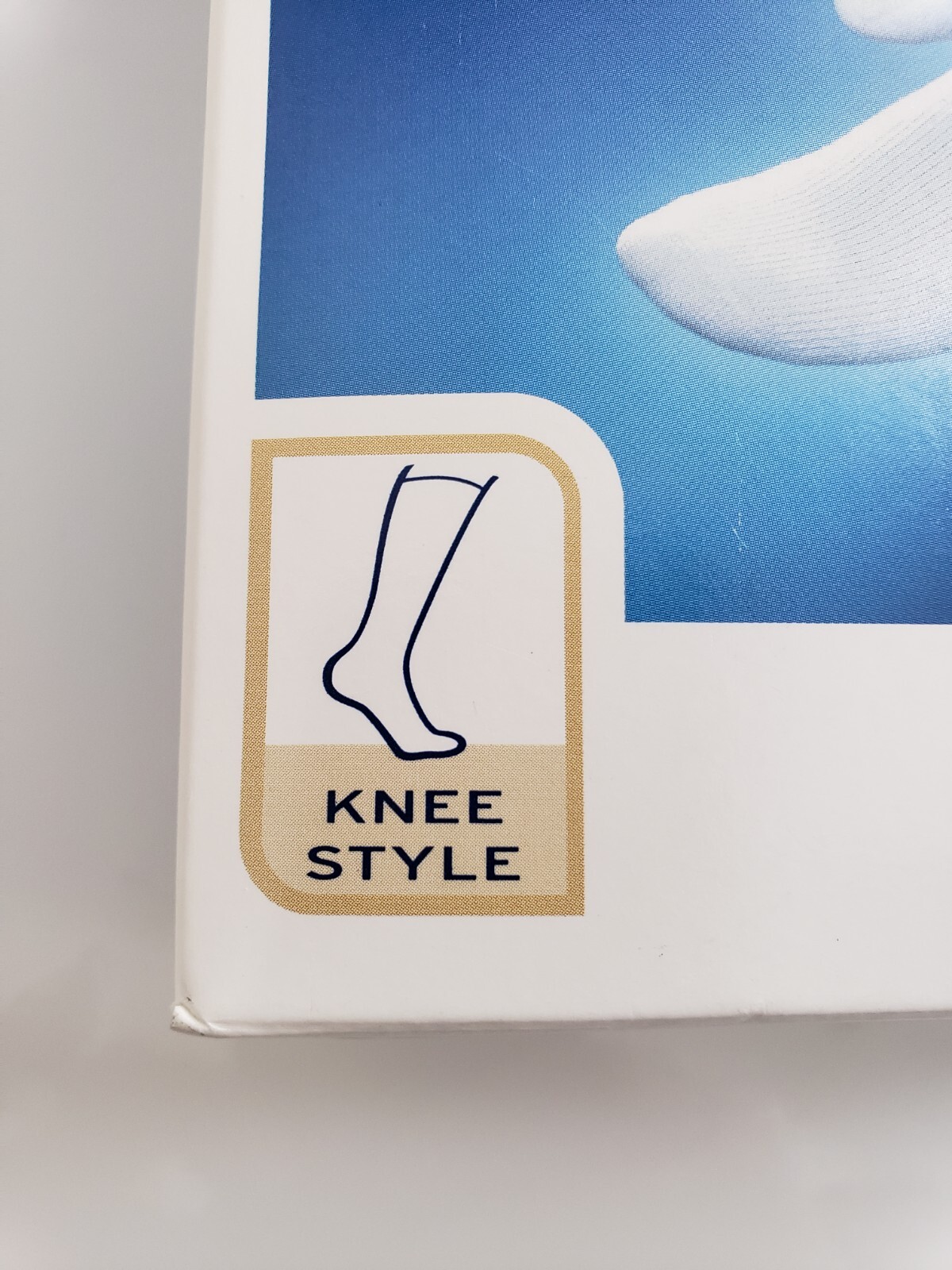 Jobst SensiFoot Diabetic Sock Mild Compression KNEE Style LARGE / WHITE – 1 Pair