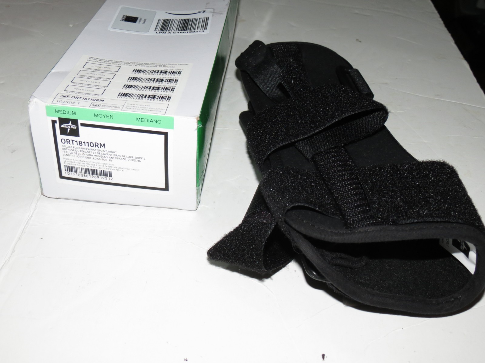Medline Deluxe Wrist and Forearm Splints Medium Right Hand Each ORT18110RM
