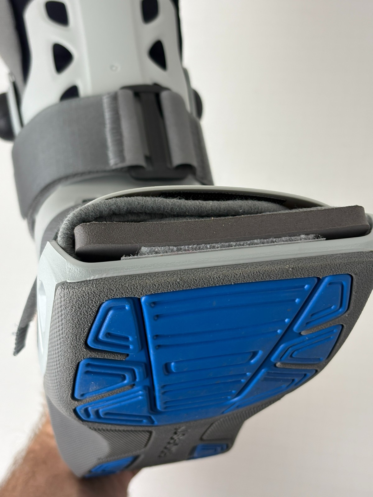 Aircast AirSelect Short Walker Brace / Walking Boot – Gray, Size: M