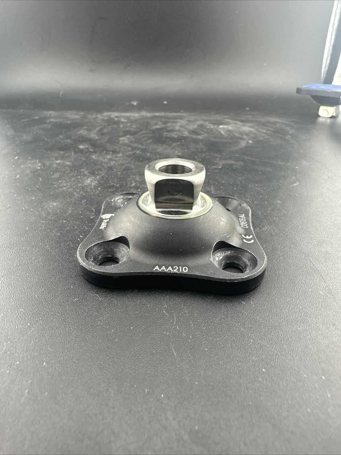 Trulife Prosthetic 4 hole pyramid prosthetic plate adapter component