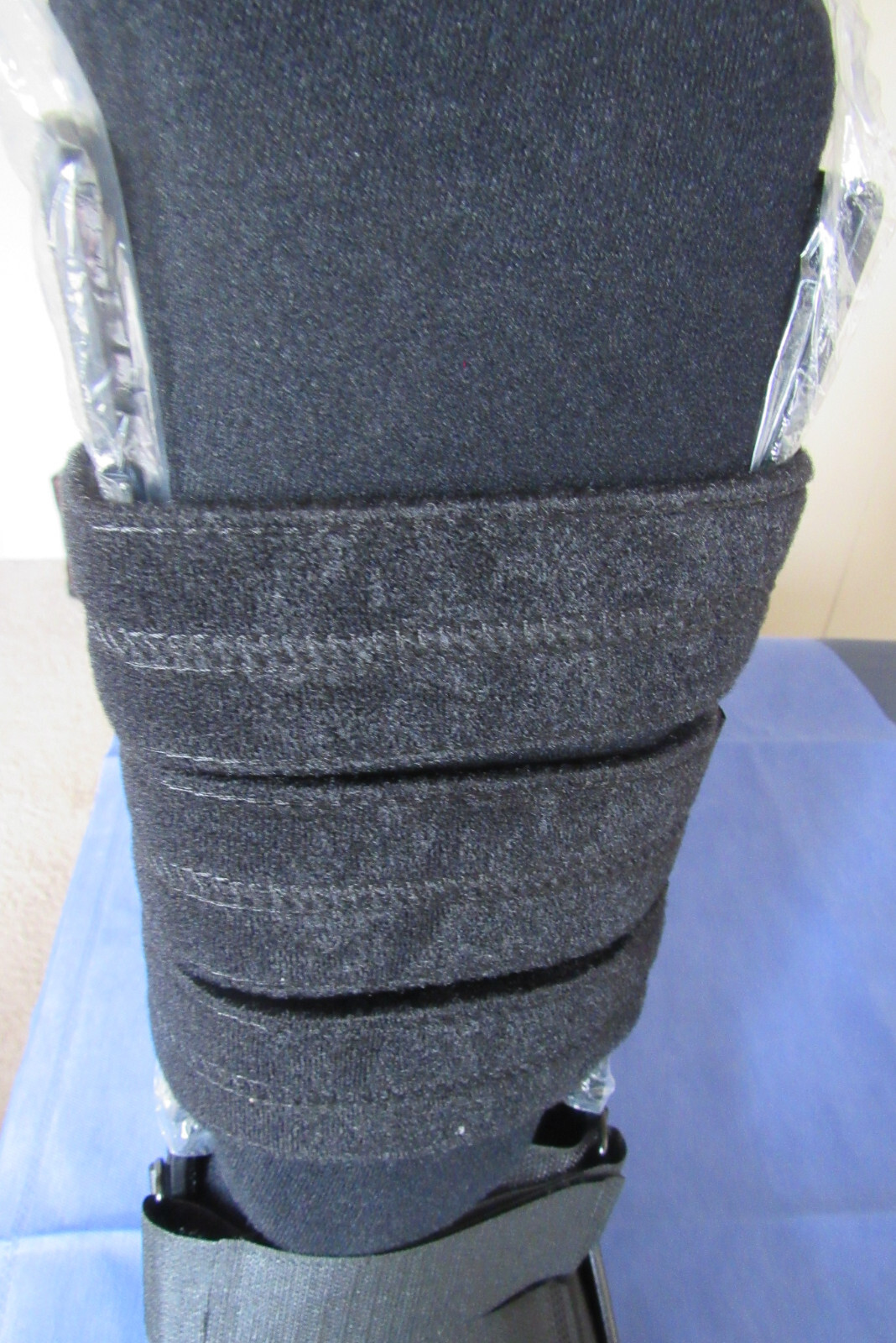 New DJO DONJOY ProCare MaxTrax Walker Tall Walking Boot 79-95325 Medium
