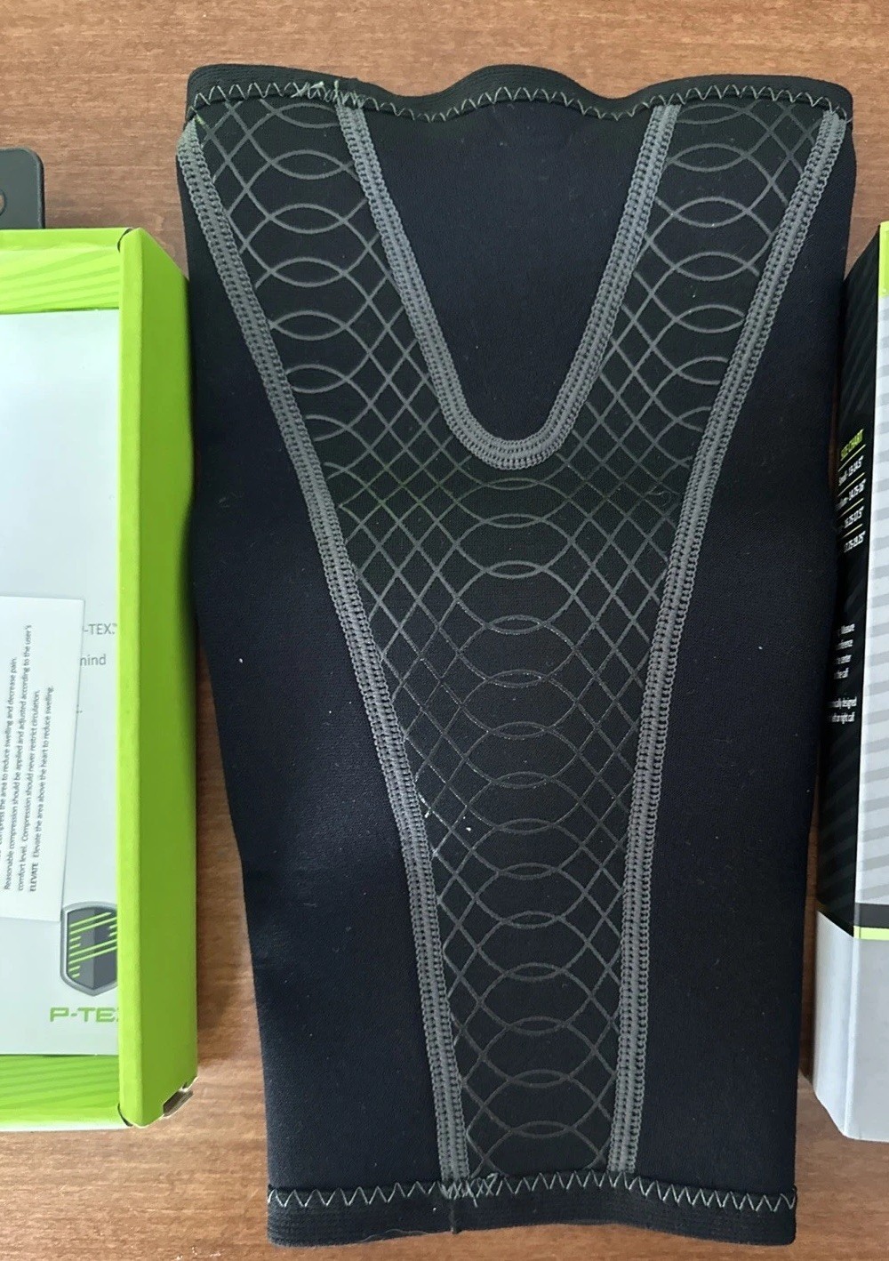 P-TEX PRO KINETIC PANEL COMPRESSION CALF SLEEVE *P-TEXC200* LG *BLACK *NEW