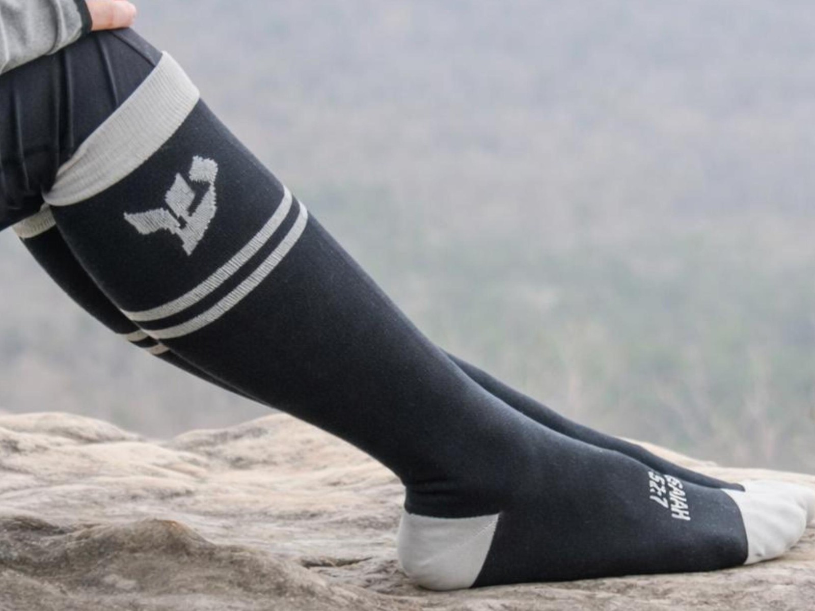 3-Pack Black Knee High Compression Socks Women Men 15-20 mmHg Running Nurses