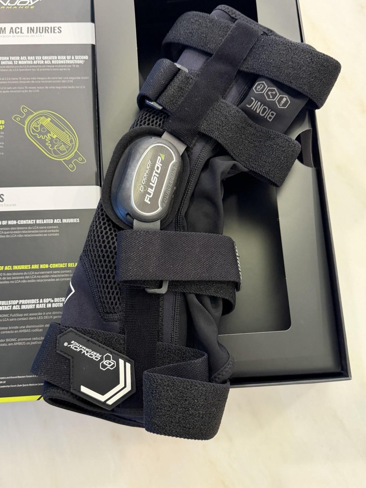 DonJoy Performance Bionic Fullstop Knee Brace – Size Small (Fits Left or Right)