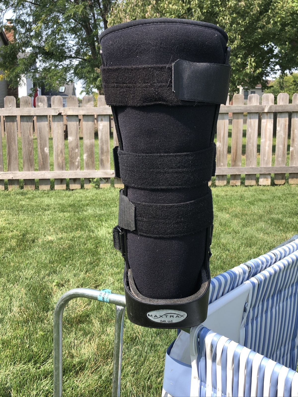 MAXTRAX Orthopedic Inflatable Walking Boot Brace Medium Ankle Foot DJO LLC .