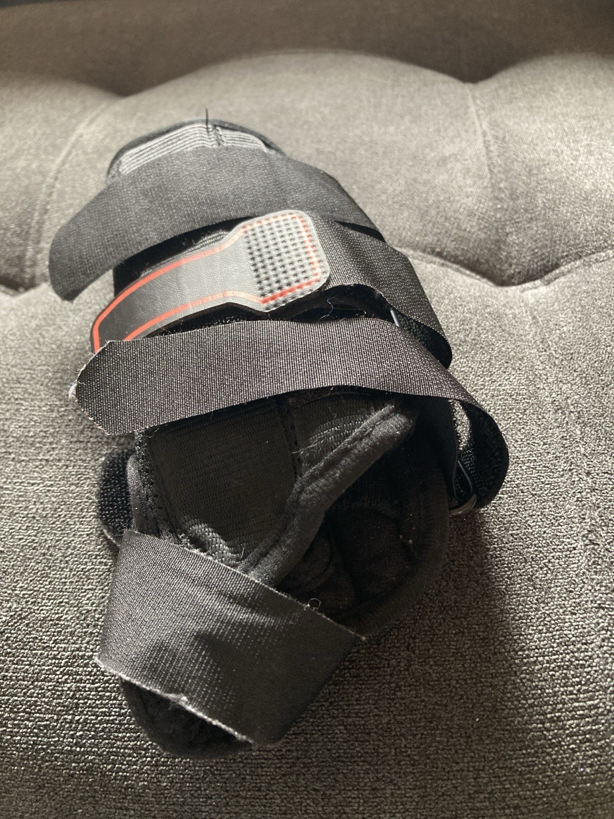 Comfort Cool Thumb CMC Restriction Splint, Medium+, Left, Black NC79558