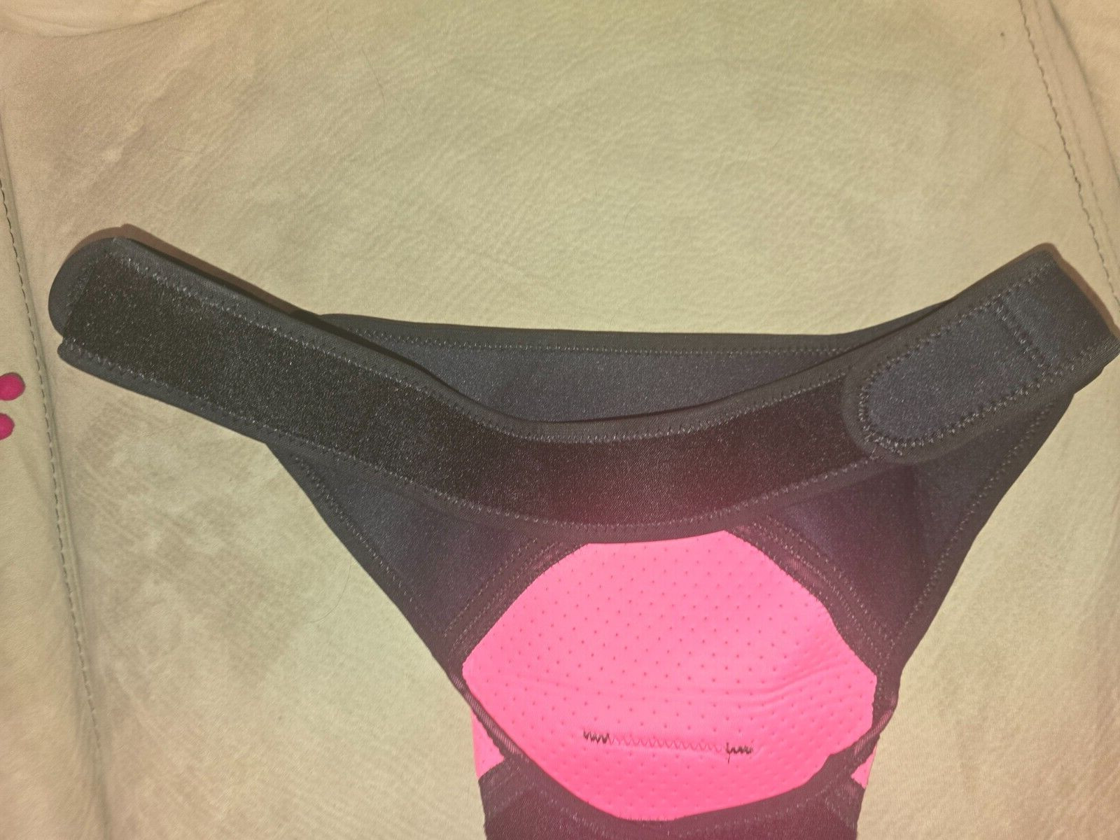 Fightech Unisex Adults Black and Pink Latex Free Shoulder Brace