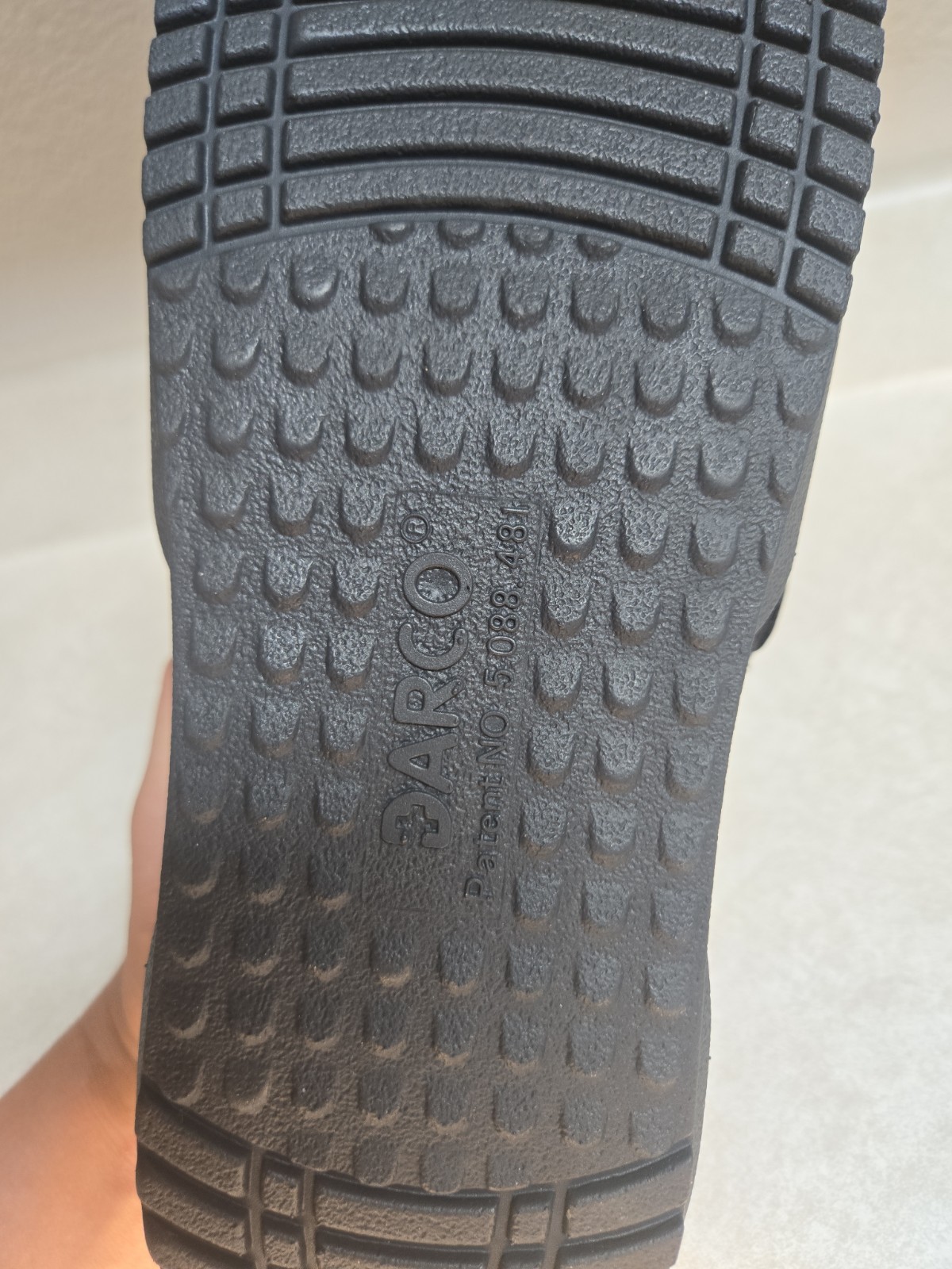 New Open Box Braceability Closed Toe Medical Walking Shoe Medium