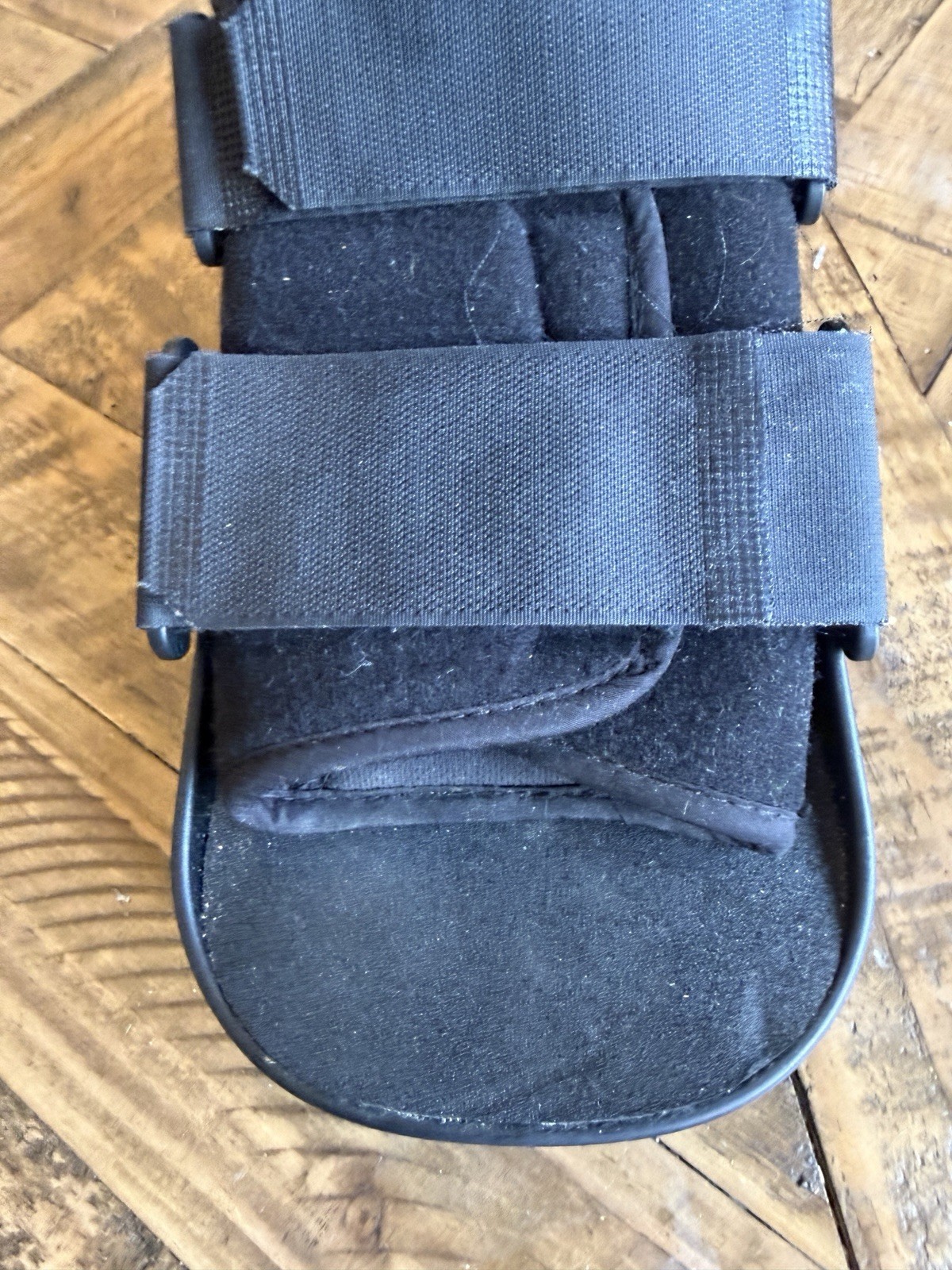 Walking Boot By Medline Full Length Size Large Side Bars Straps No Pump Comfort