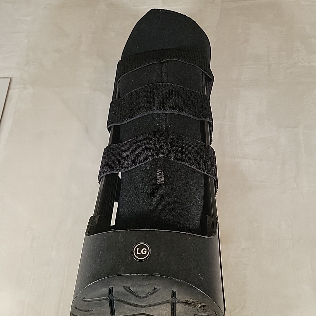 Walking Boot Large Black, men 9.5-12 women 11-12+