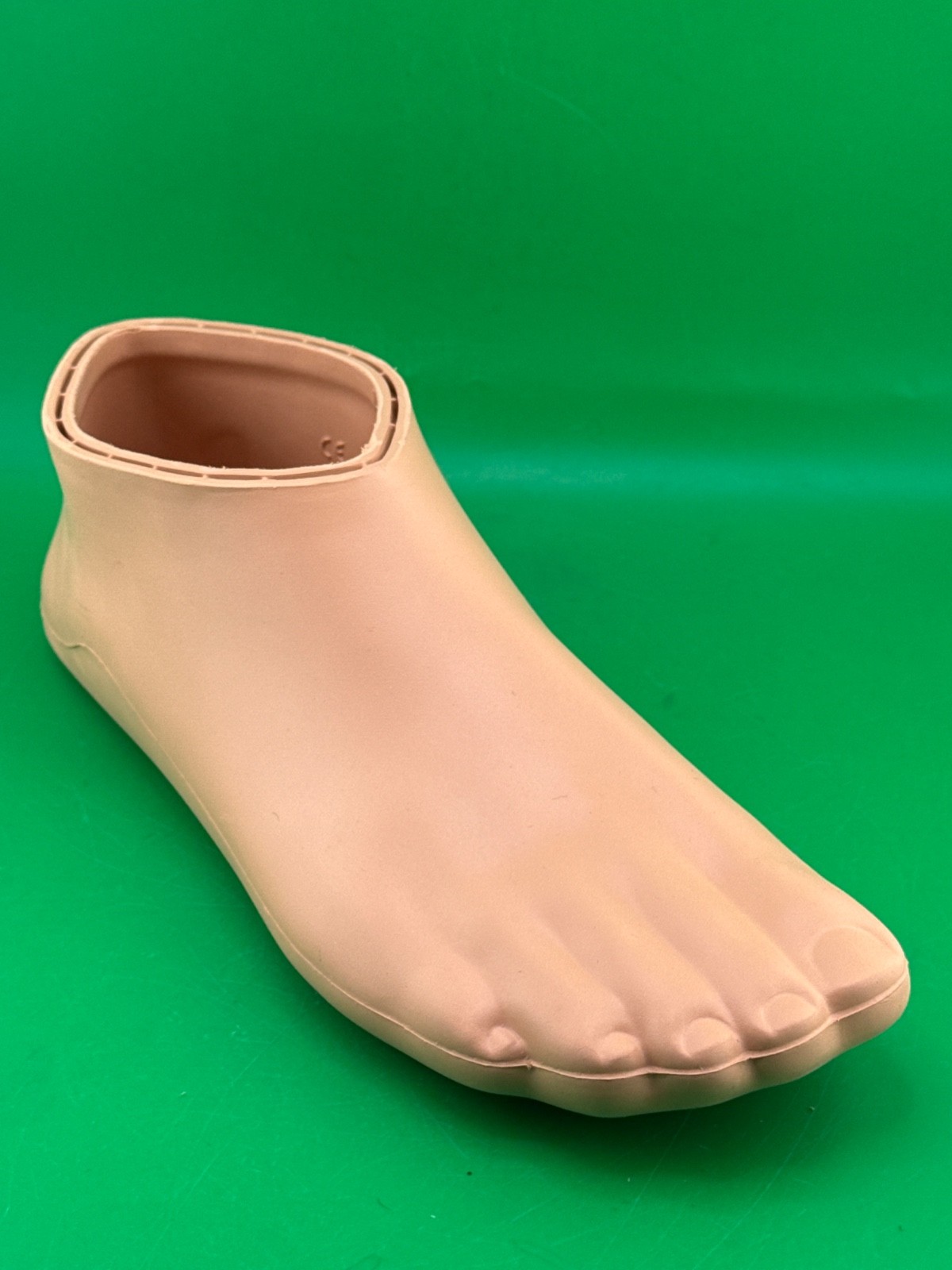 Ossur FSL size 28 prosthetic footshell foot shell. Right shell. Excellent cond