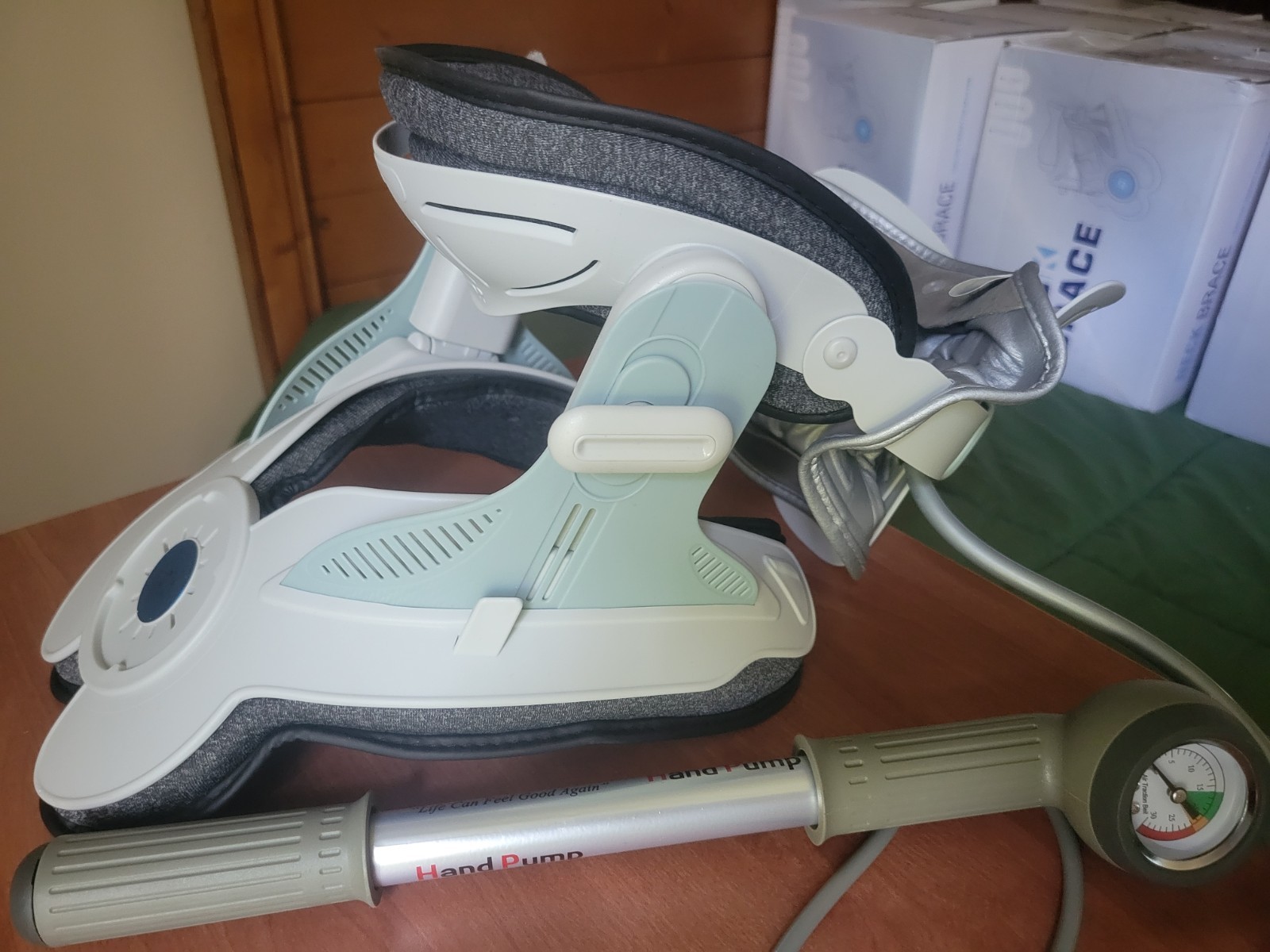 Cervical Neck Brace Adjustable Hand Pump