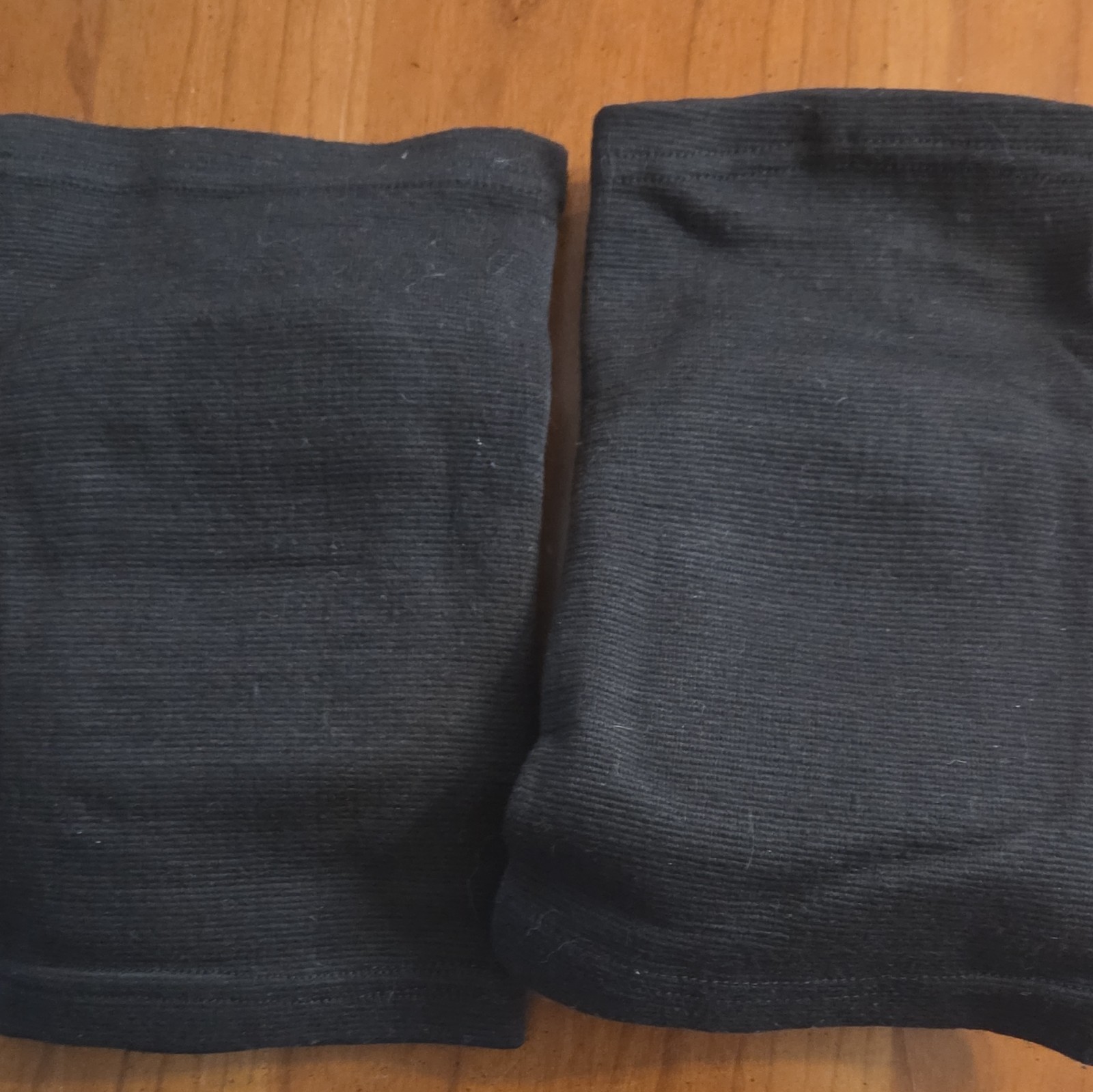 Black Padded Knee Compression/Protection Brace Sleeves Pair, One Size Unisex