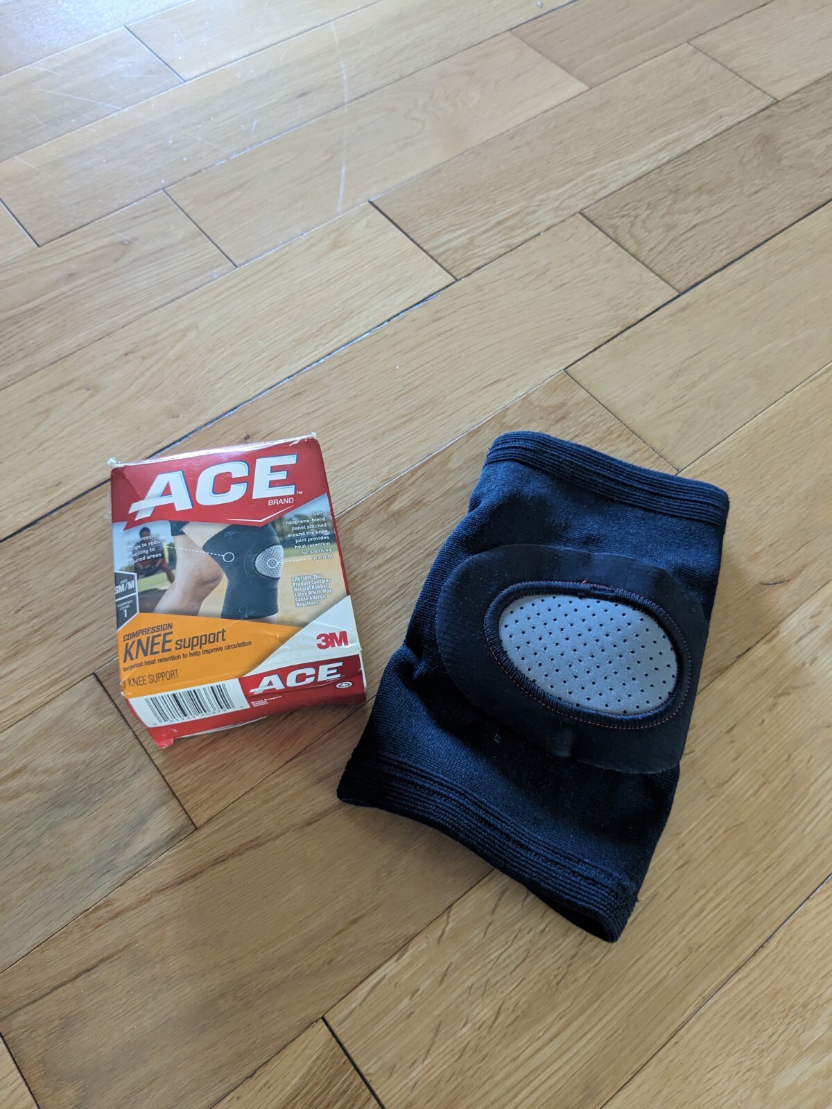ACE Compression Knee Support, Support Level 1, size SM/M – 1 ct. Elasto-preene.