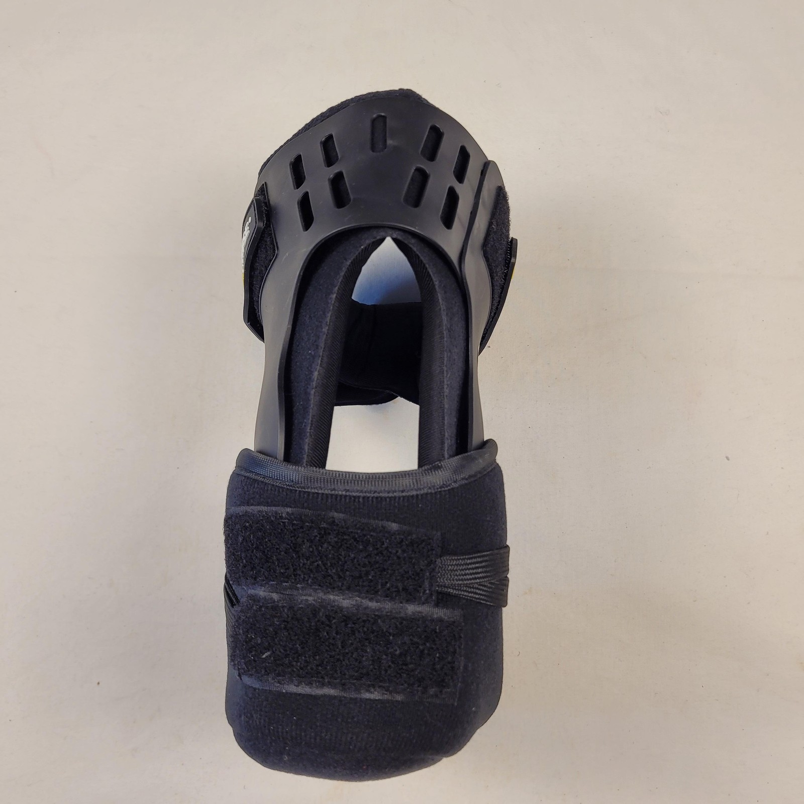 ARYSE Med Right Ankle Foot Orthosis Brace Size M-R Black Adult Hinged Drop Foot