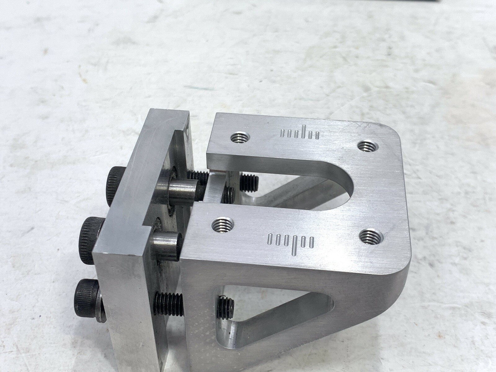 endolite blatchford elite blade cutting jig. prosthetic foot pylon cutting jig