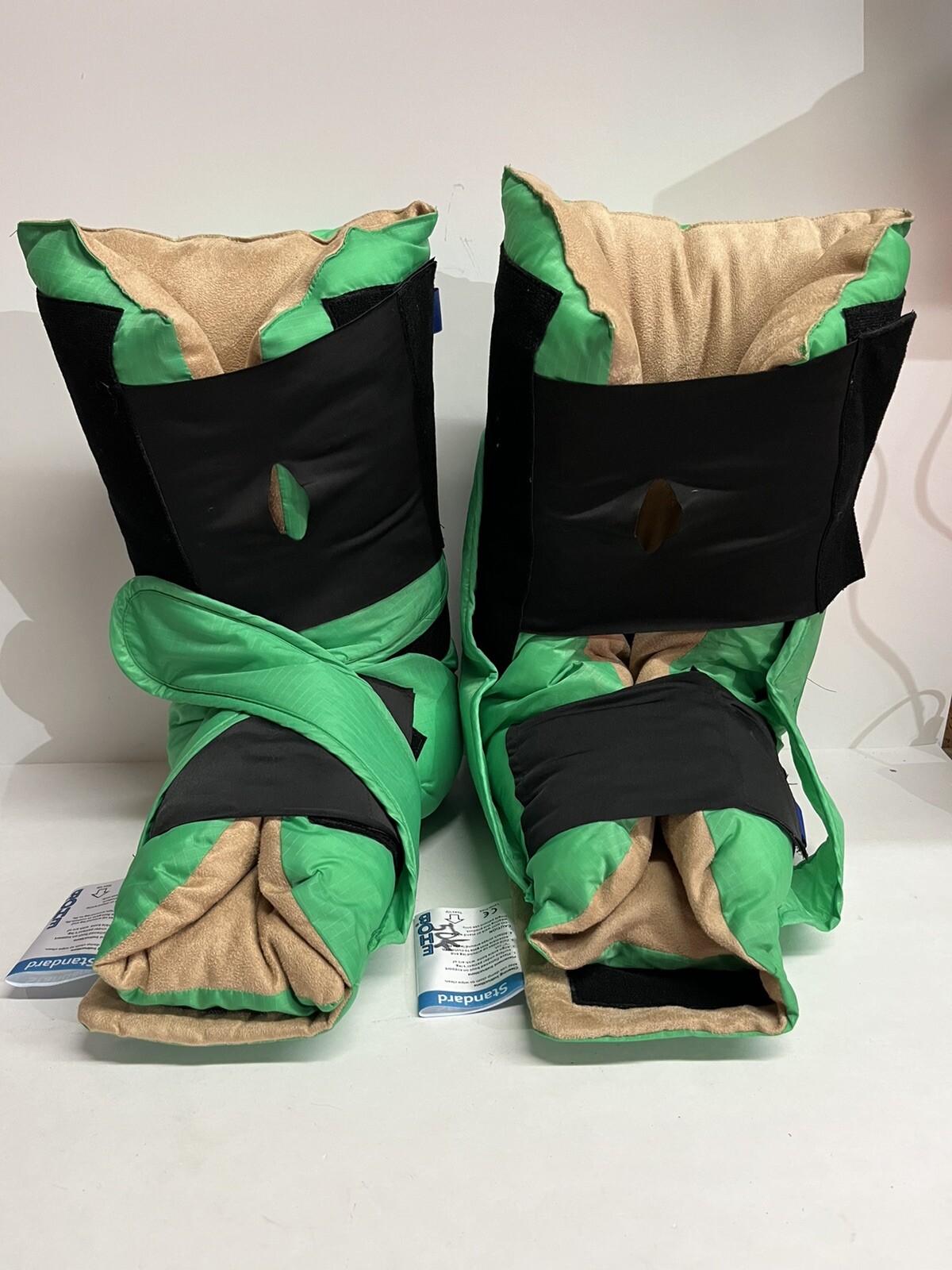 Pair of 2 EHOB TruVue Heel Protector Boots Standard Size Green & Black No Wedges