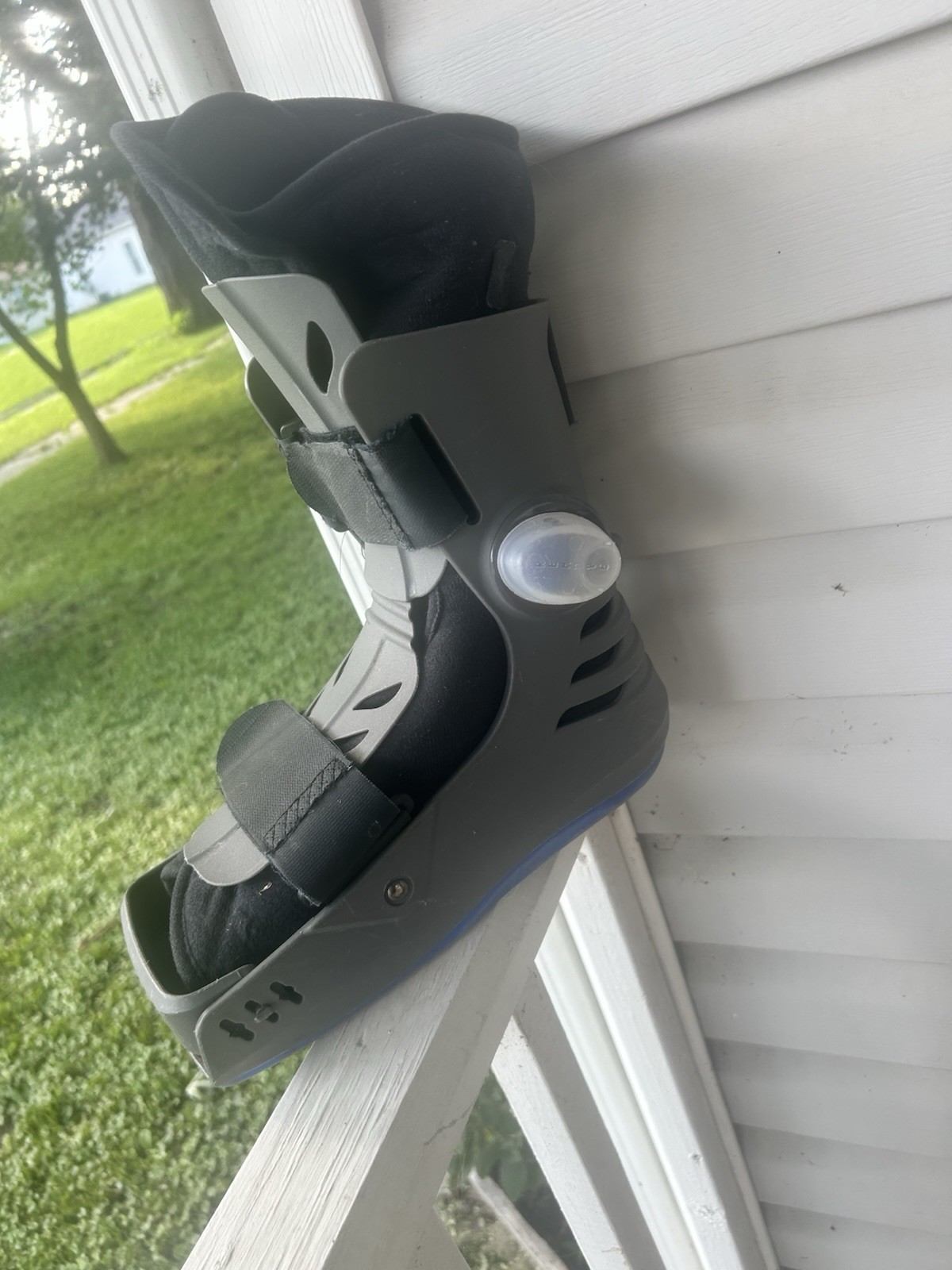 Adjustable Walking Boot Ankle Foot Brace Immobilizer w/ Air Pump Gray/Black/Blue