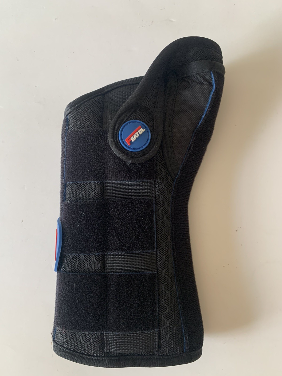 FEATOL Wrist Brace With Thumb Support, Thumb Spica Splint Mens/Womens M/L Right