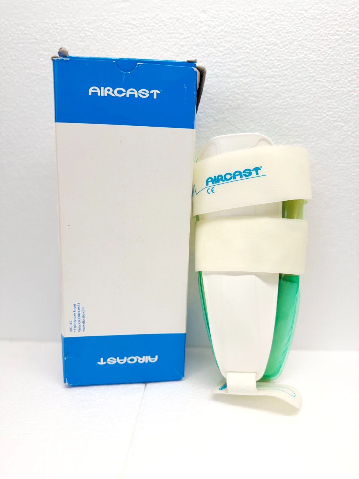 Aircast Air-Stirrup Trainer Ankle Brace Right Medium 02BR Support Rigid Gel Whit