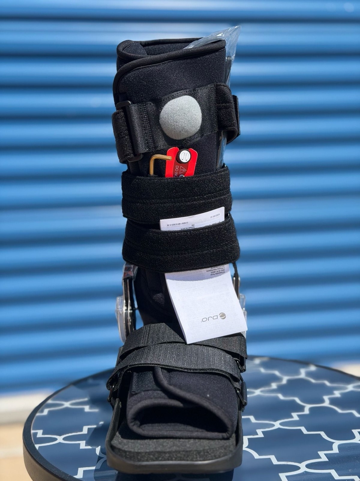 NEW DonJoy Maxtrax ROM Air Walker Boot, Size Medium