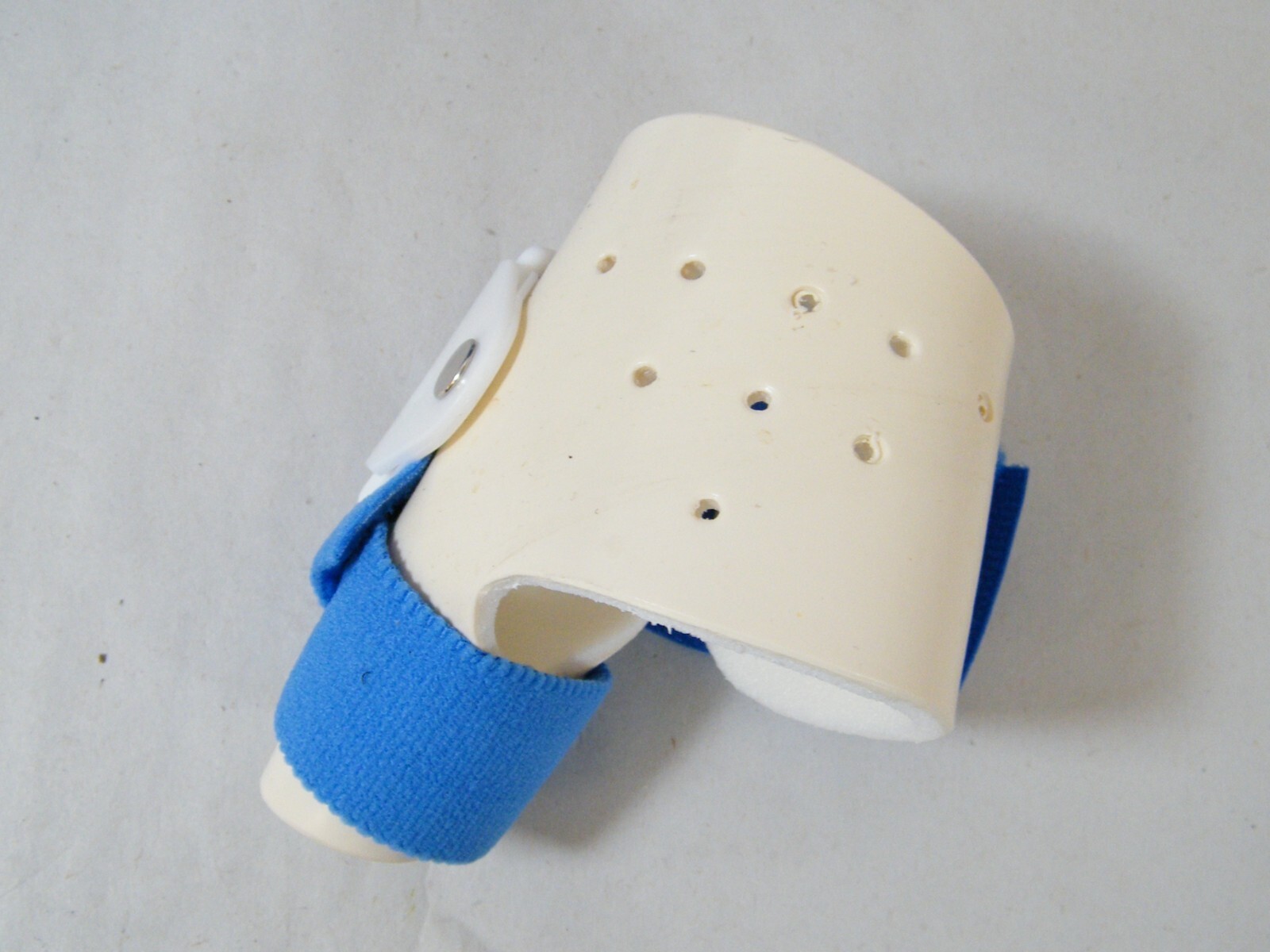 (6) AILMED FREEDOM THUMBKEEPER LEFT HAND, S, M, L