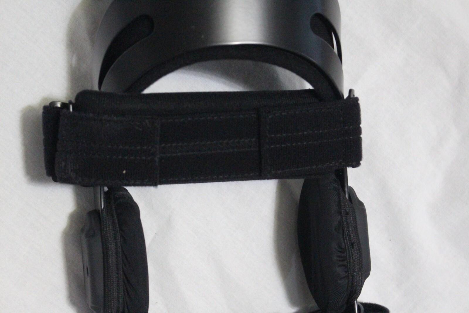 NEW Advanced Ortho Hinged ROM Sports Knee Brace for ACL 855 L Medium NIP