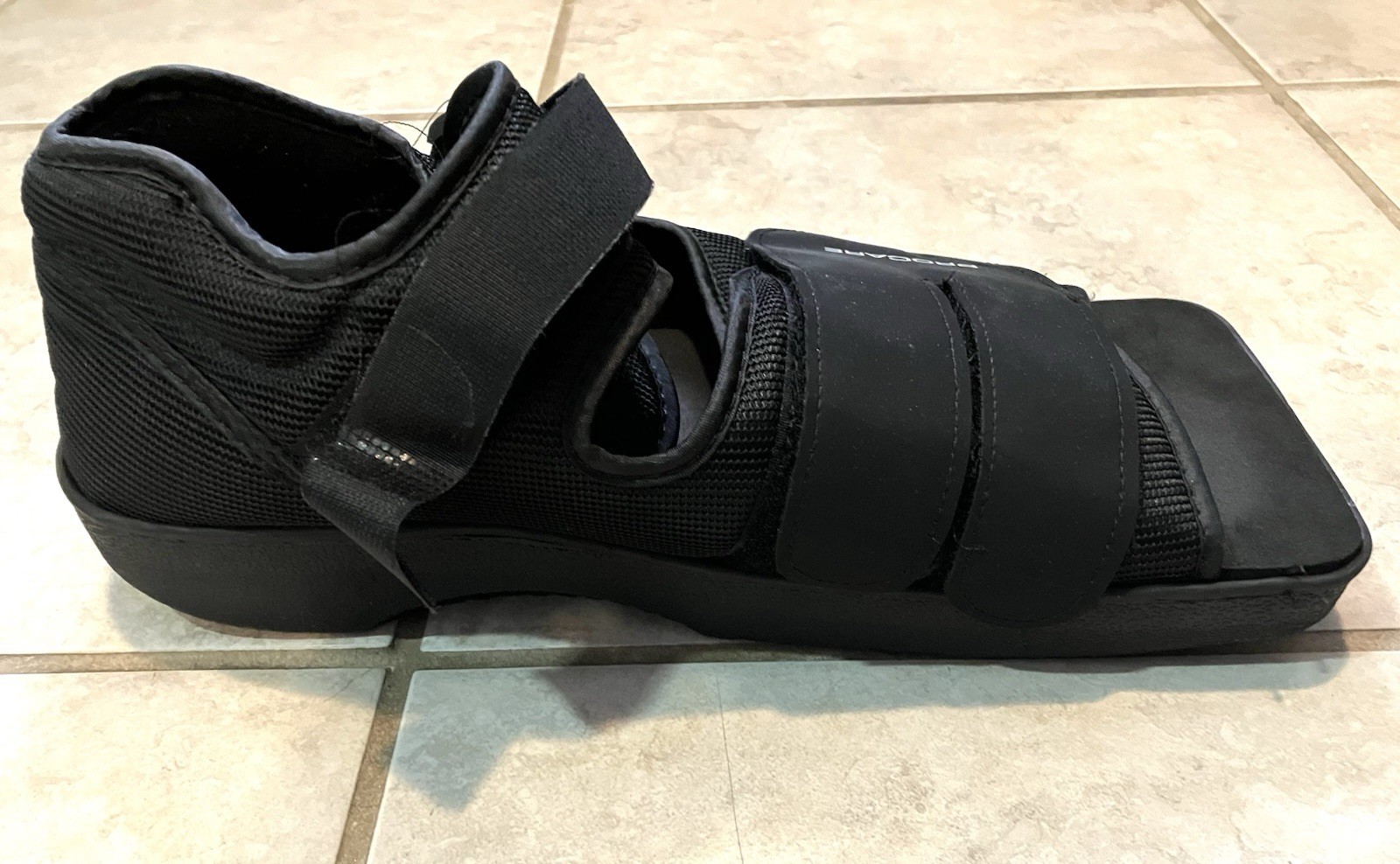 ProCare Squared Toe Post-Op Shoe Size: LARGE Men ( 9.5-12) Or Women’s (10-13)