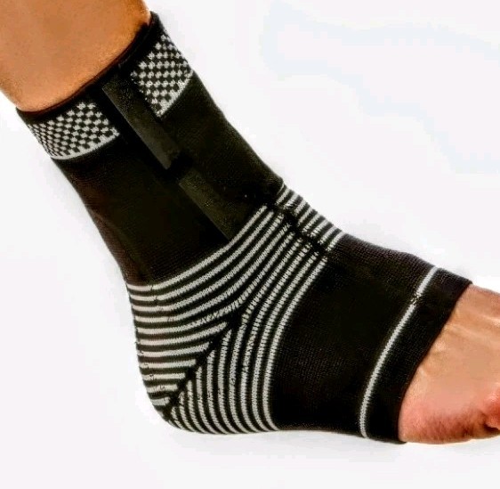 Cho-Pat Dynamic VE Ankle Compression Sleeve. Size Large 10.75-11.75
