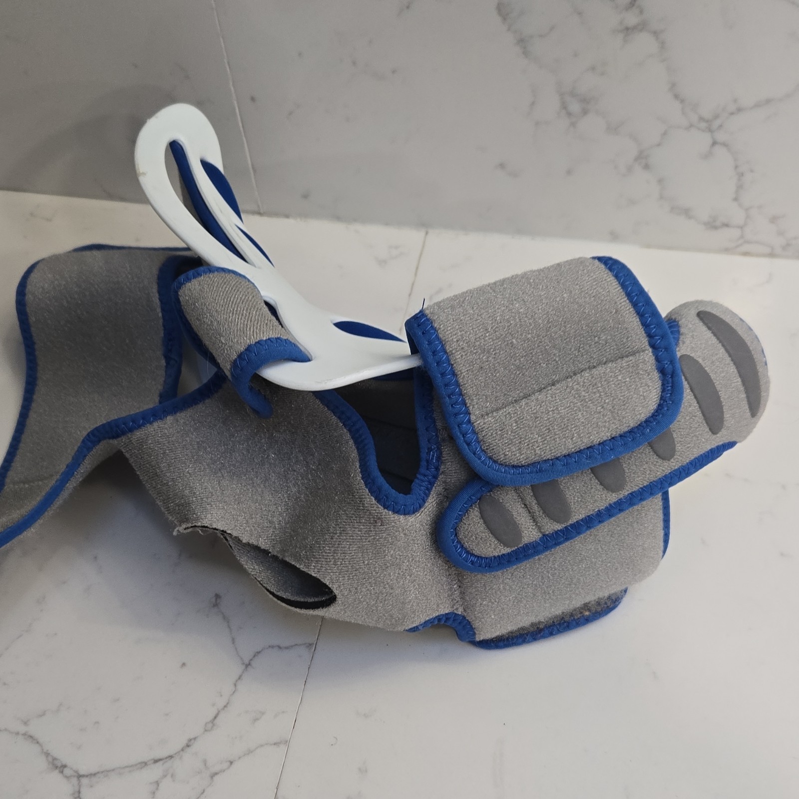 DARCO Ankle/Foot Brace Stabilization Adjustable One Size White/Blue/Gray