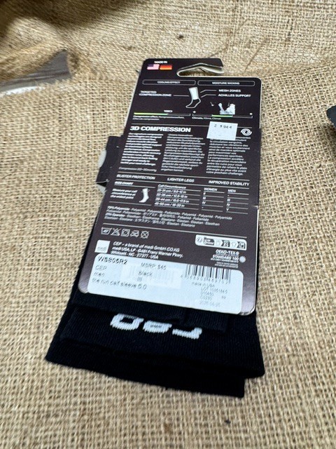 CEP Men’s Running Compression Calf Sleeves -size lll (32-38 cm/12.5-15in) *New