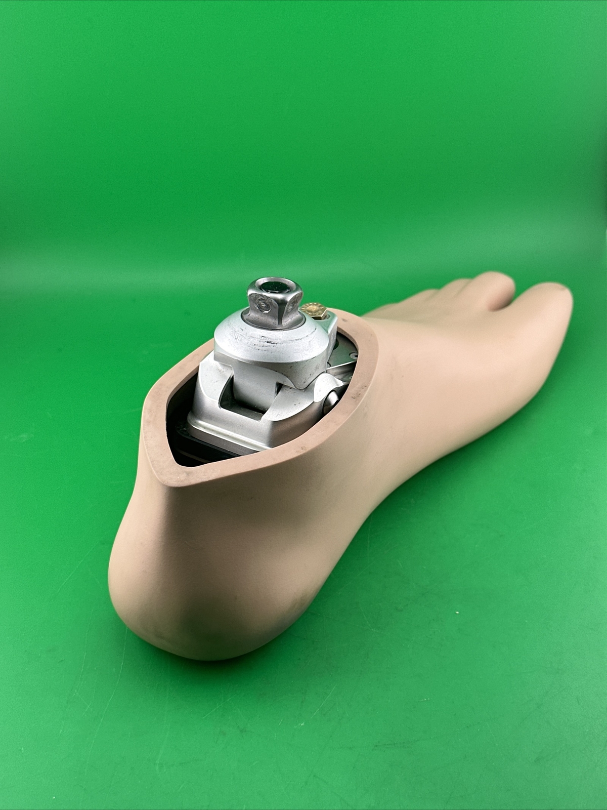 College Park K3 Odyssey Hydraulic Ankle Prosthetic Foot. Size 29, Category 3