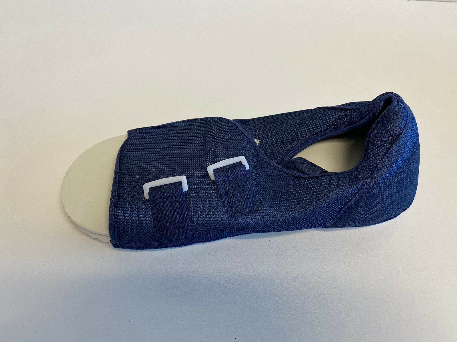 Lot of 5 ProCare Post OP Shoe Male – Medium 79-90185