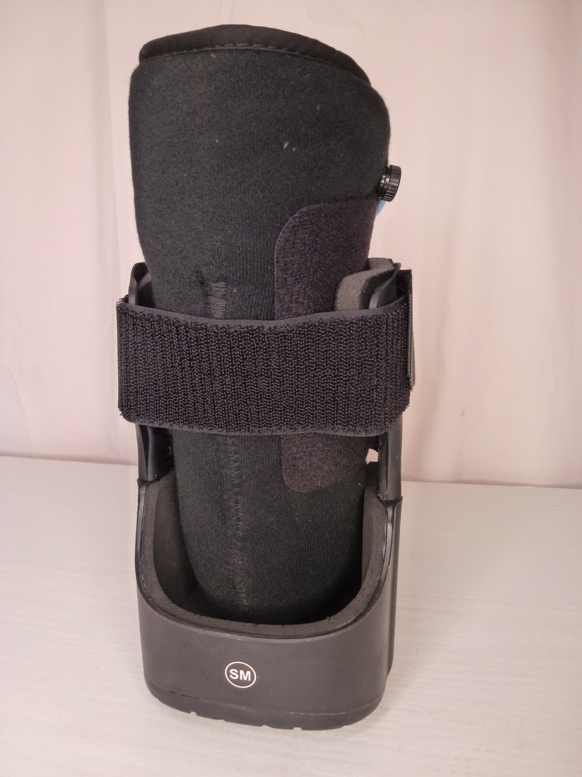 United Ortho Short Air Cam Walker Fracture Boot Small – With Instructions & Pads