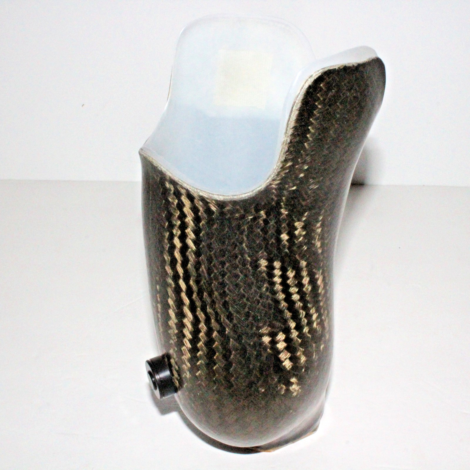 CLEAN BELOW-KNEE CARBON FIBER PROSTHETIC CALF SOCKET w/ DISTAL MOUNTING BASE