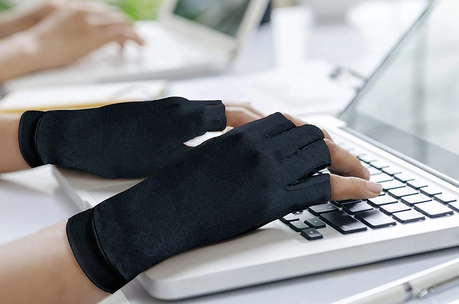 Copper Arthritis Compression Gloves Hand Support Pain Relief Joint Self Care