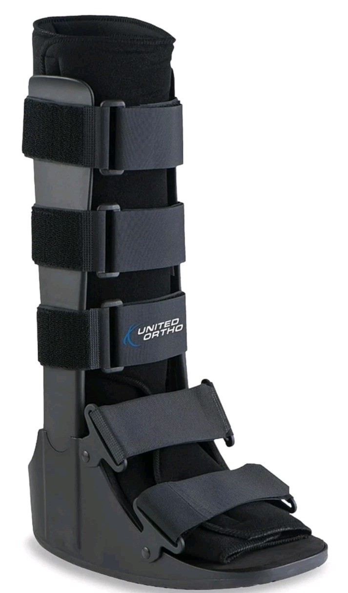 NEW United Ortho Air Cam Walker Fracture Boot, Small, Black Model No. USA14003