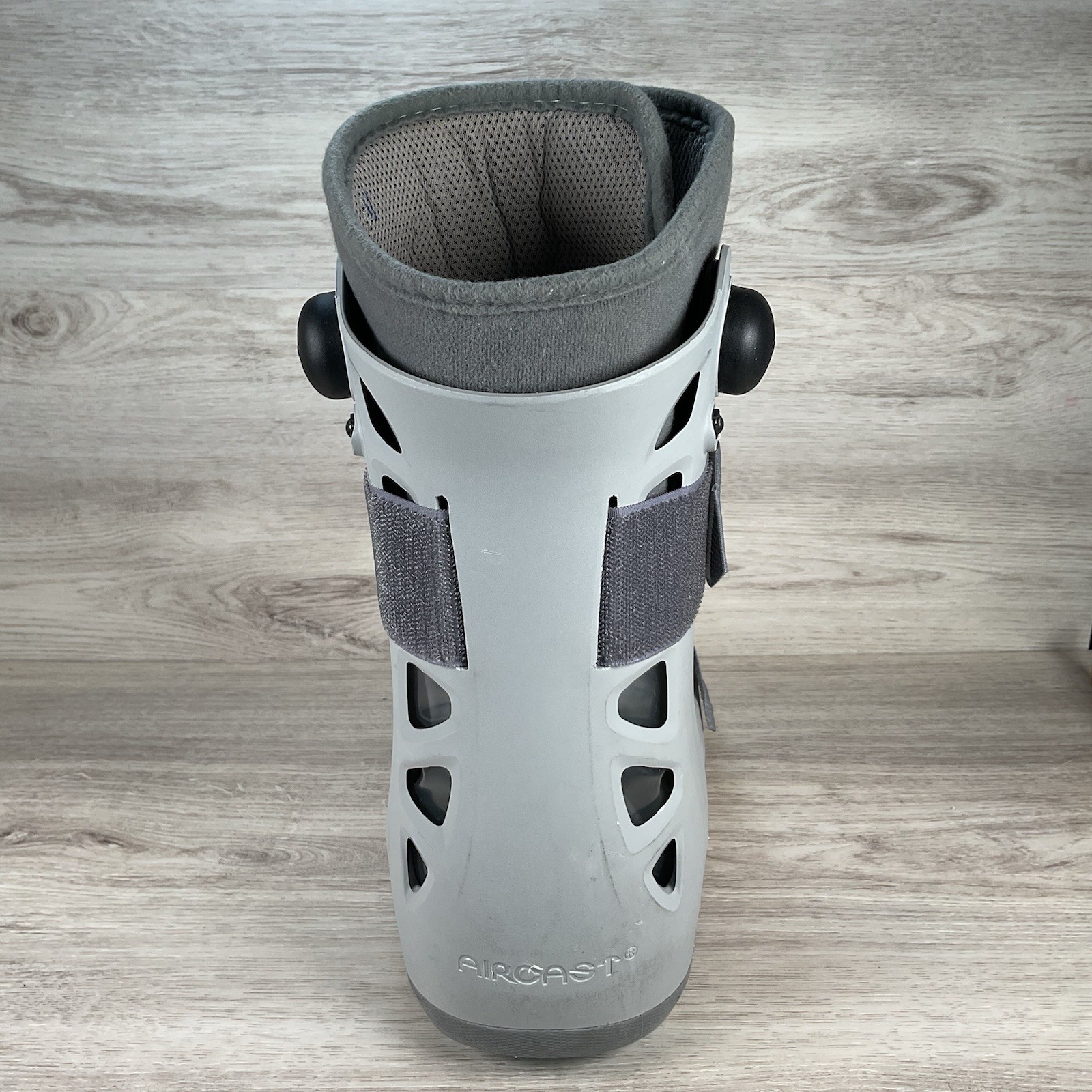 Aircast AirSelect Short Style (Medium) Gray Walker Brace and Walking Boot