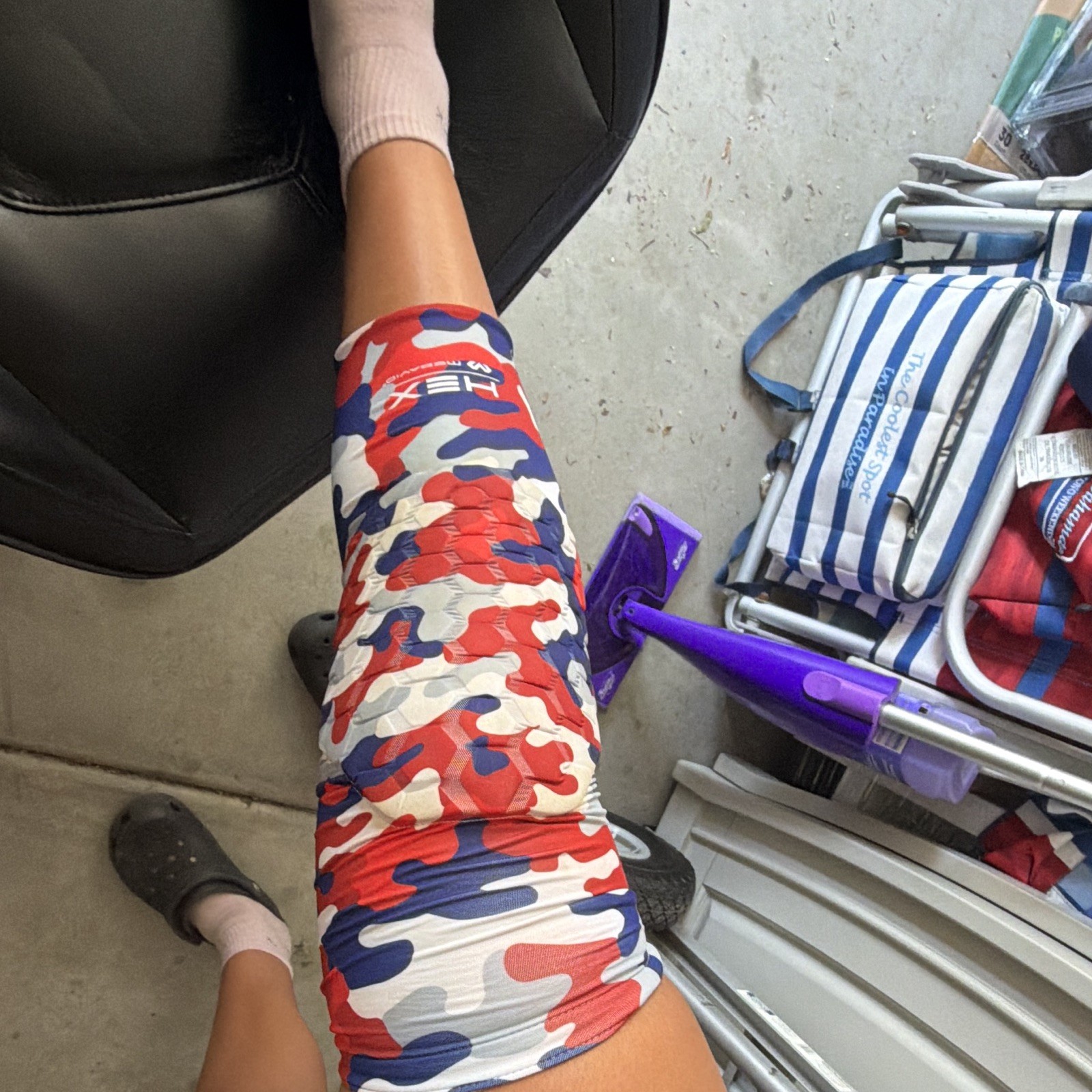 McDavid HEX Compression Sleeve Pair Leg/Knee One Size Red White Blue Camo