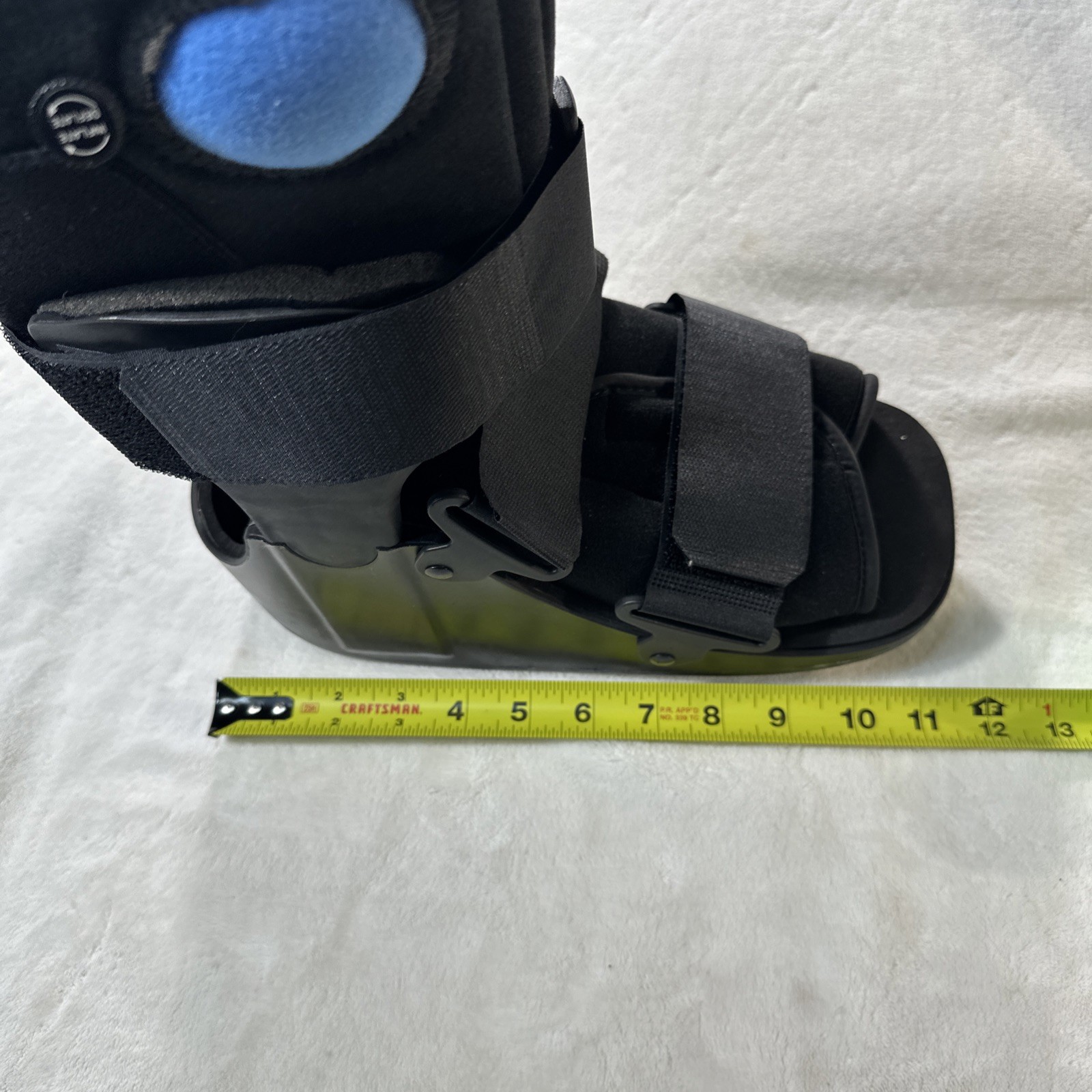United Ortho Short Air Cam Walker Fracture Boot, MD Medium Black Clean