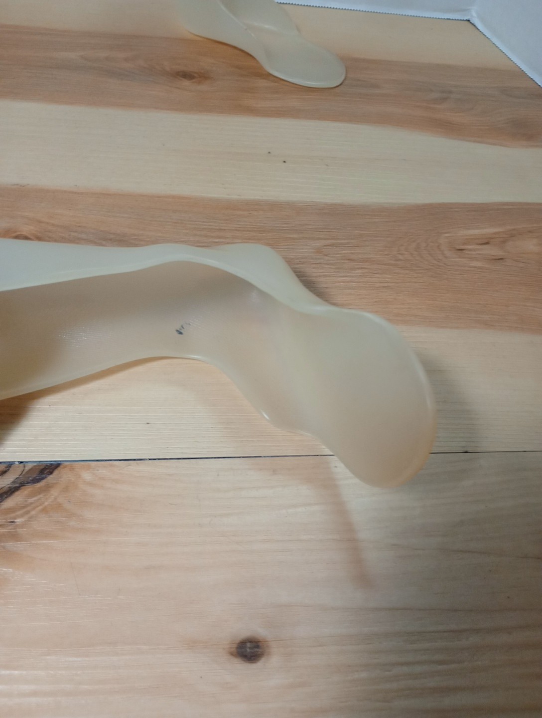VTG Foot Left Right Ankle Foot Orthosis Molded White Plastic Therrian, Joseph