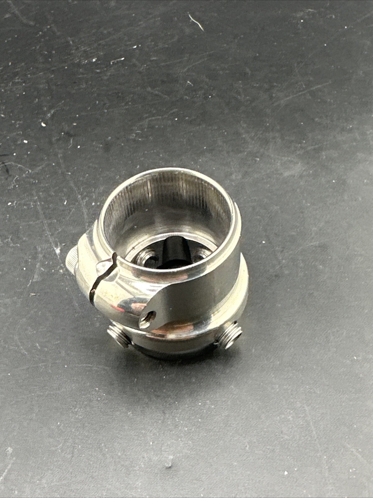 APC Short 30mm Diameter Prosthetic Tube Clamp. Titanium, TI-100C-SH.