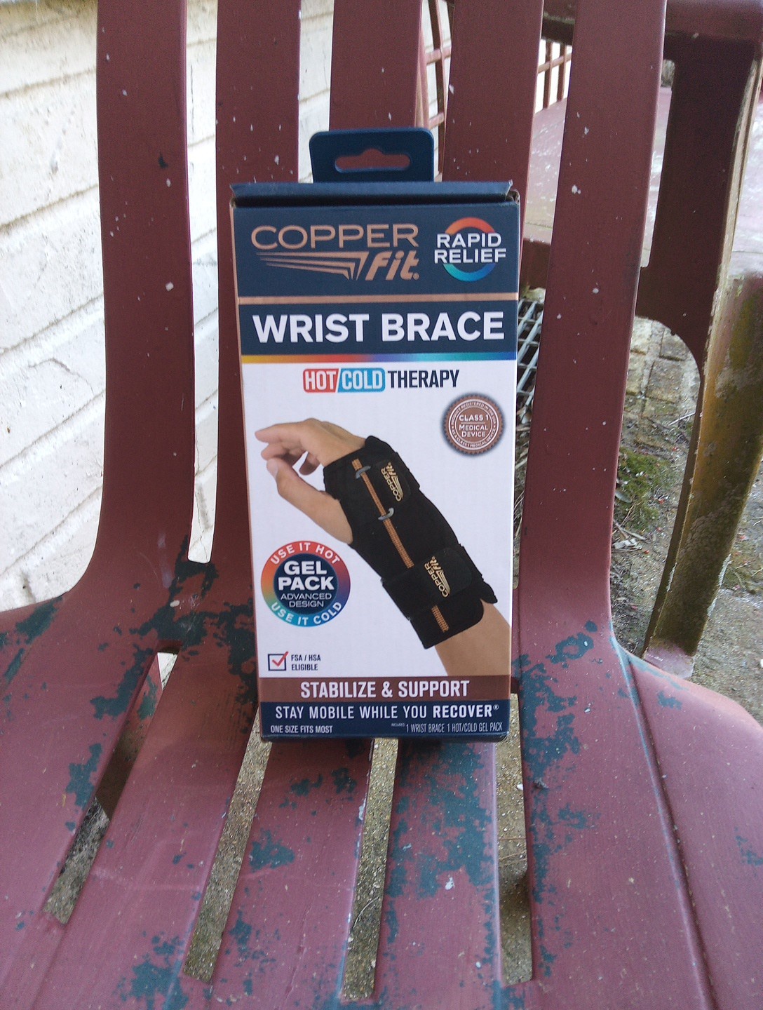Brand New Copper Fit Rapid Relief, Hot/Cold Wrist Brace Adjustable 2 Gel Packs